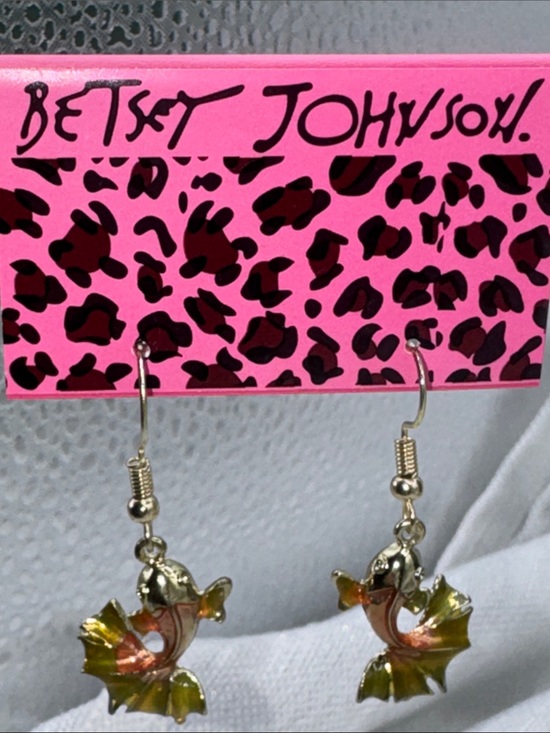 Betsey Johnson Jewelry - betsy Johnson goldfish dangling earrings New gold tone